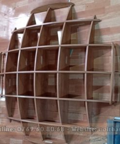 ke sach treo tuong (2)